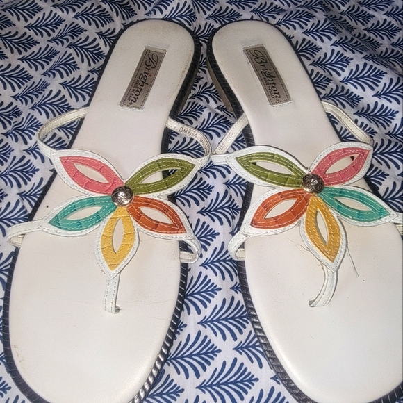 Brighton Shoes - Brighton sz 9M Omega Misses Flip flop sandals Multi color flower with silver
